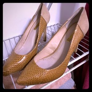 Louise et Cie two tone heels, size 8